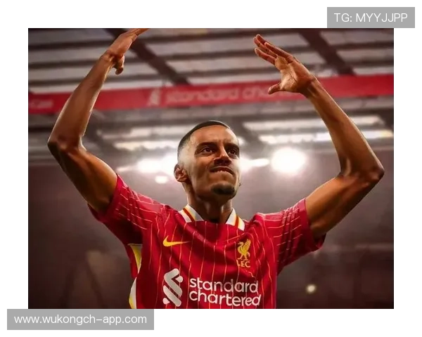 像边锋一样踢中锋：伊萨克的带球与突破能力