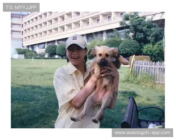 全红婵这么年轻就买名牌包，朋友圈都快被她的奢侈生活刷屏了